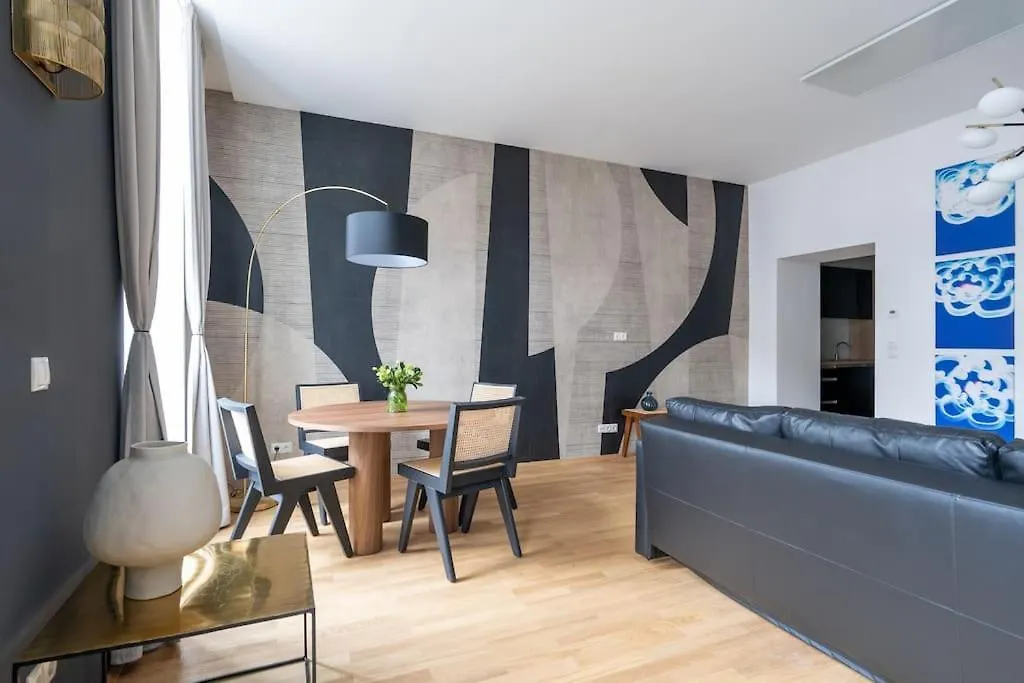 Glam 1Br Suite, Easy City Path By Hm Vienna 0*,  Austria